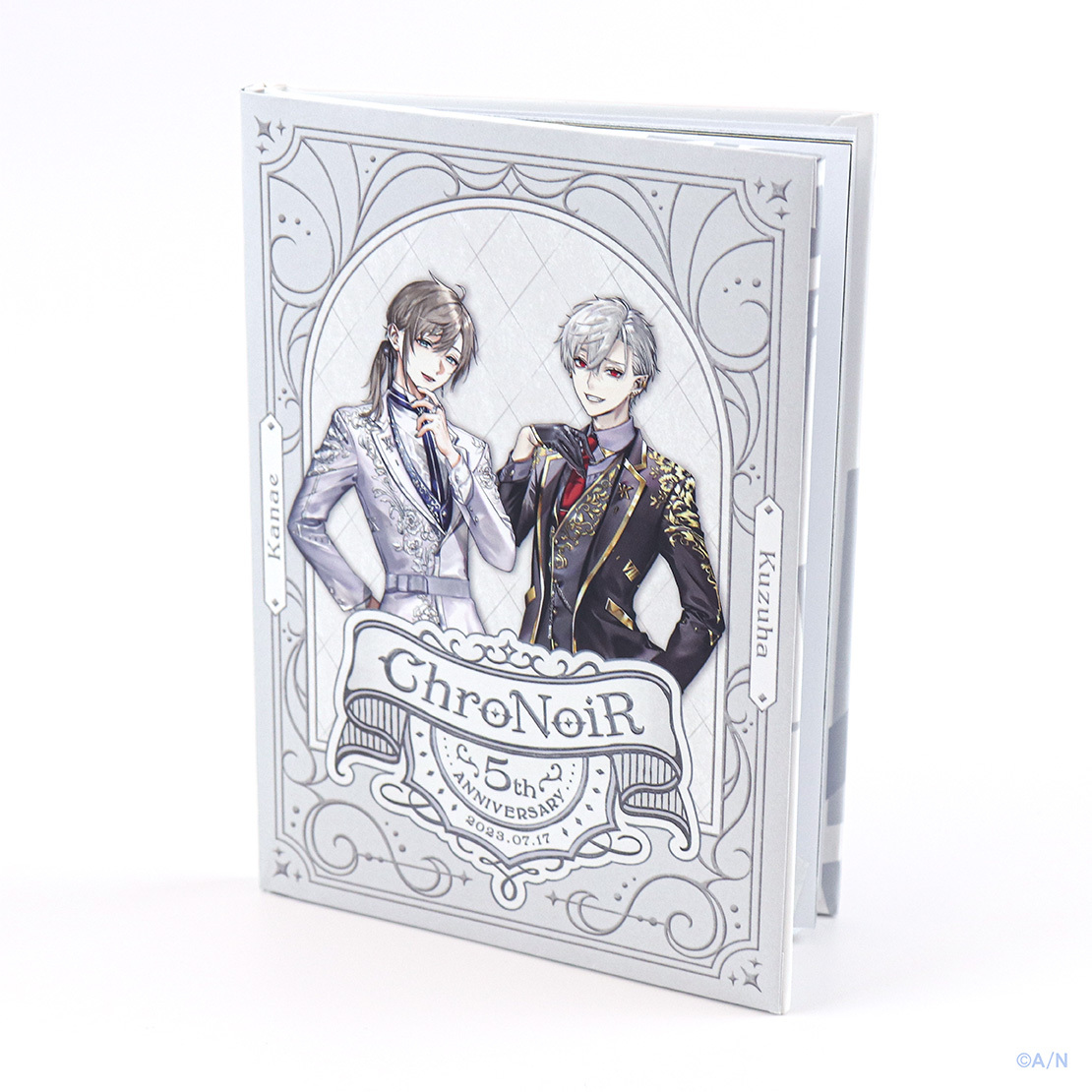 【ChroNoiR 5th ANNIVERSARY】ポストカードブックの商品画像