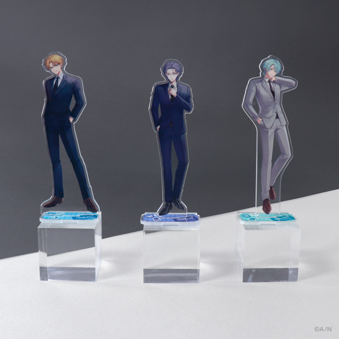 【Suit Up,New Life.】アクリルスタンドの商品画像
