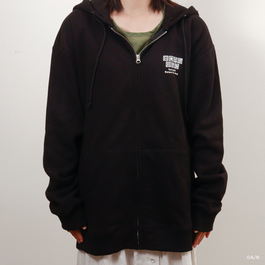 【Idios 1st LIVE "Seize the day"】パーカーの商品画像