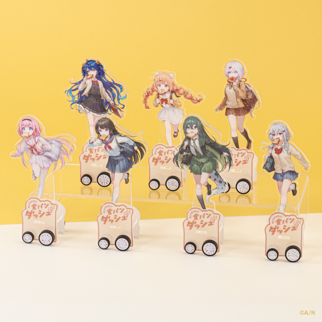 【食パンダッシュ】走るアクリルスタンド