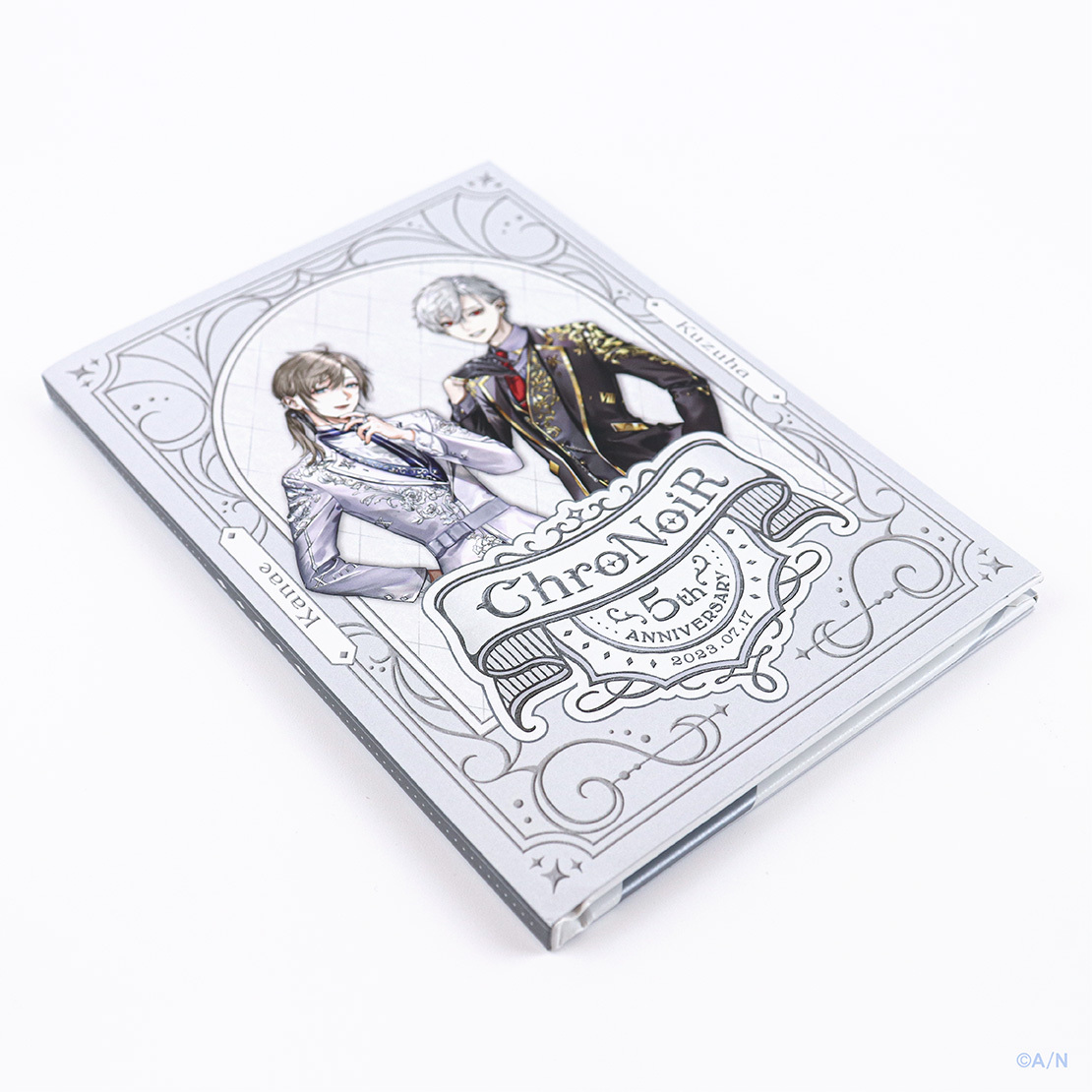 【ChroNoiR 5th ANNIVERSARY】ポストカードブックの商品画像